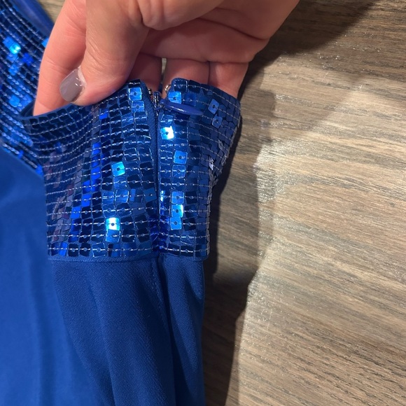 Calvin Klein Royal Blue One Shoulder Sequin Detail Cocktail Trapeze Dress Sz 4 - Picture 6 of 11